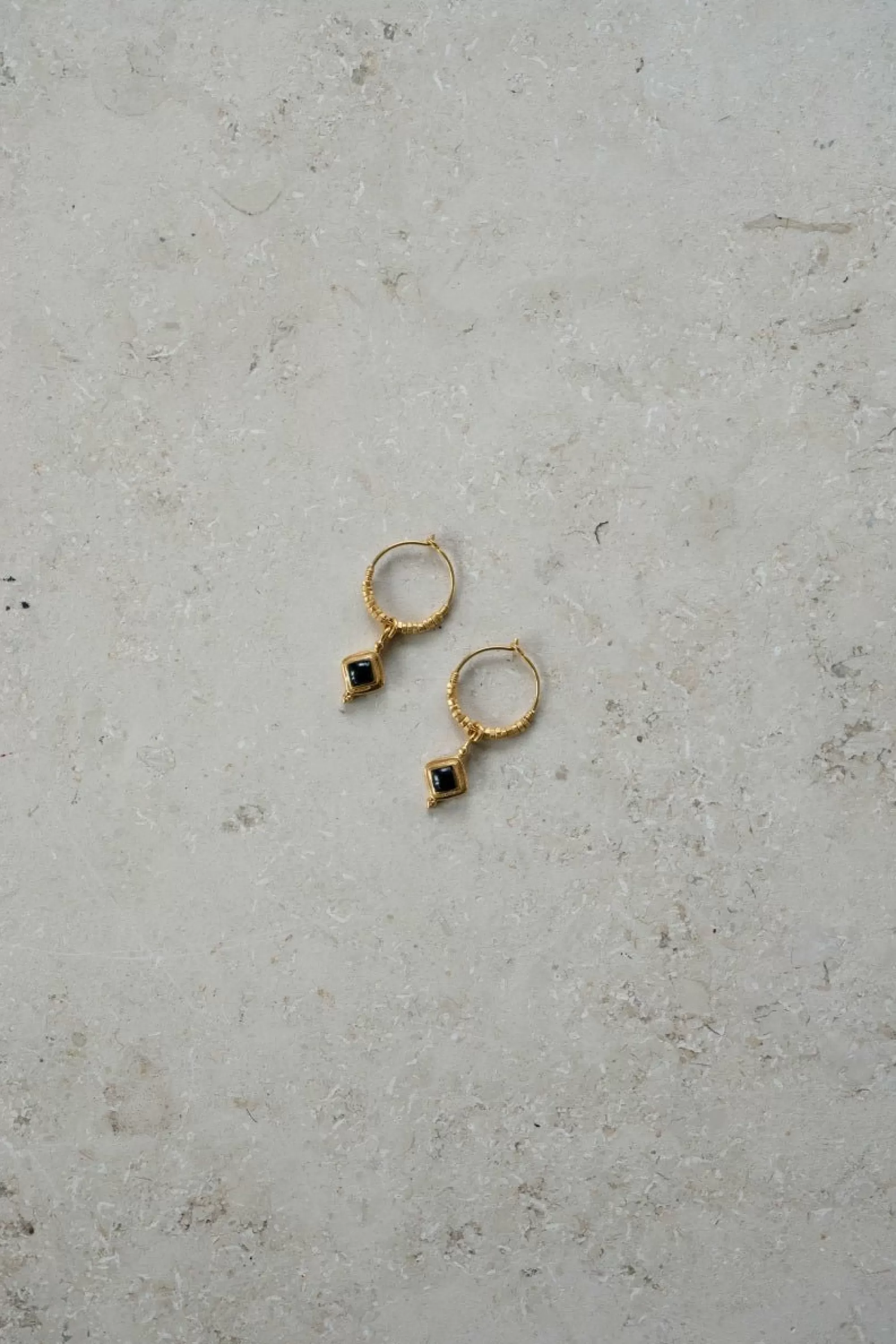 By bar Bo Earring Black Hot