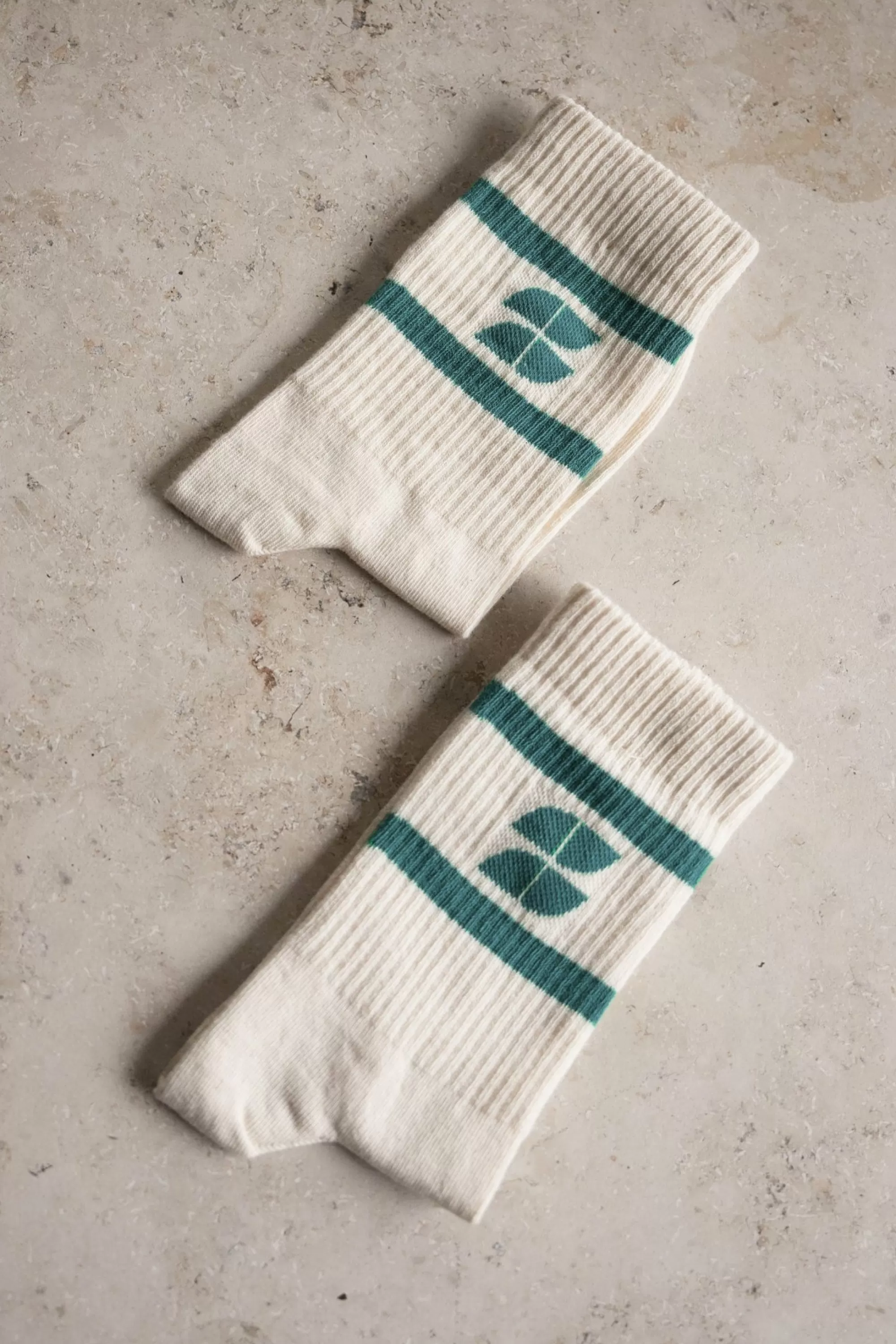 By bar Logo Uni Socks Ocean Store